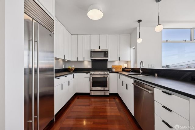 694 De Haro Street B, San Francisco, CA 94107
