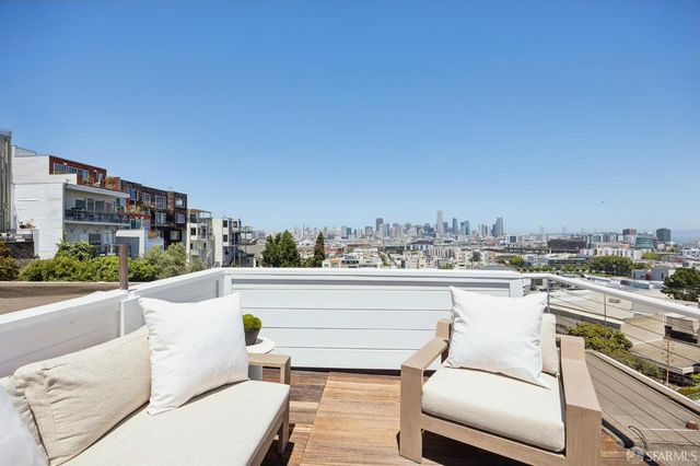 694 De Haro Street B, San Francisco, CA 94107