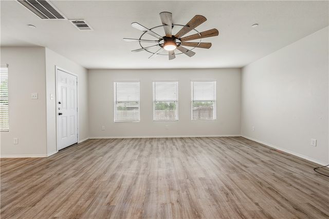 2049 Oakwood Forest Drive, Bryan, TX 77803