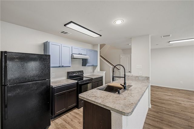 2049 Oakwood Forest Drive, Bryan, TX 77803