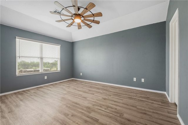 2049 Oakwood Forest Drive, Bryan, TX 77803