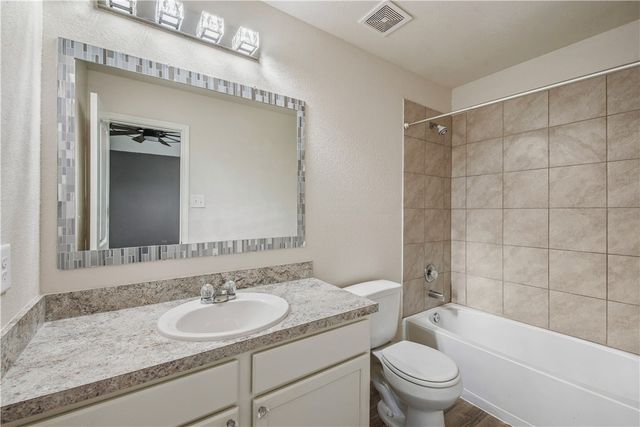 2049 Oakwood Forest Drive, Bryan, TX 77803