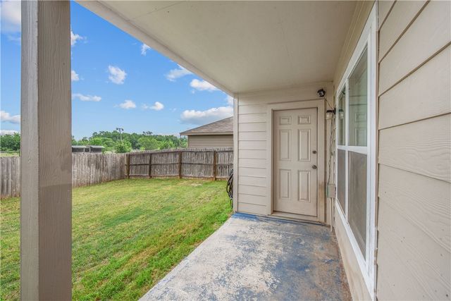 2049 Oakwood Forest Drive, Bryan, TX 77803