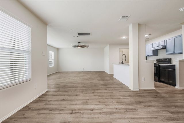 2049 Oakwood Forest Drive, Bryan, TX 77803