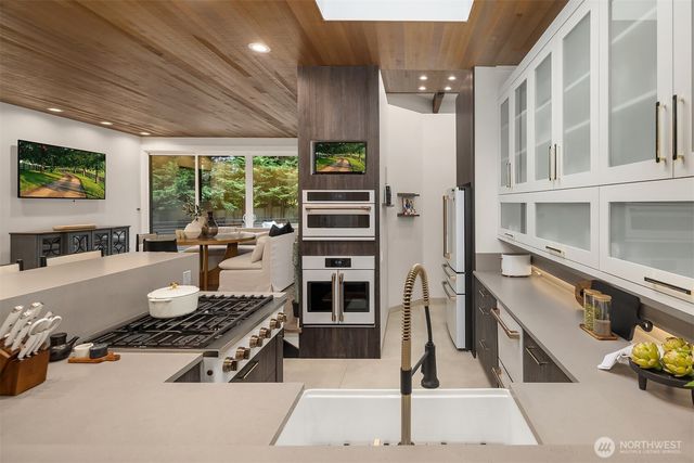 21214 143rd Avenue SE, Kent, WA 98042