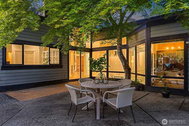 21214 143rd Avenue SE, Kent, WA 98042