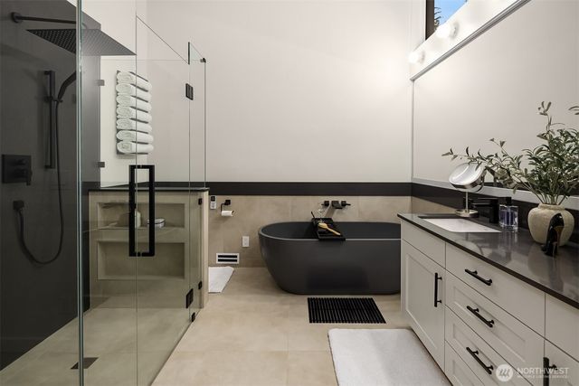 21214 143rd Avenue SE, Kent, WA 98042