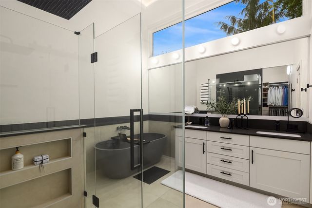 21214 143rd Avenue SE, Kent, WA 98042