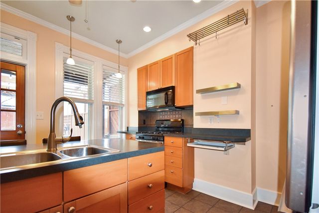 4214 Post St, Lawrenceville, PA 15201