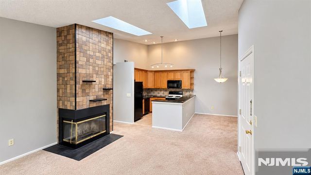 898 Tuliptree Court, Mahwah, NJ 07430