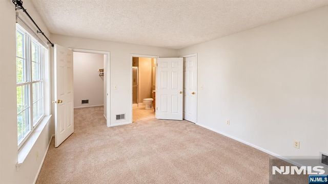 898 Tuliptree Court, Mahwah, NJ 07430
