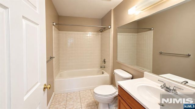 898 Tuliptree Court, Mahwah, NJ 07430