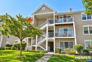 898 Tuliptree Court, Mahwah, NJ 07430