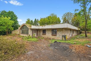 9033 Winn Road, Spring Grove, IL 60081