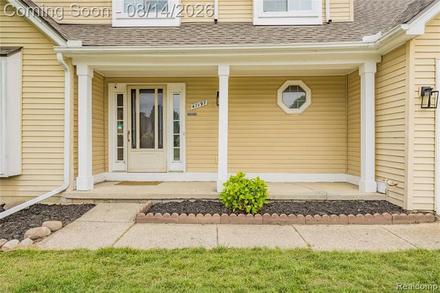 47197 Scarlet Drive, Novi, MI 48374