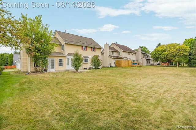 47197 Scarlet Drive, Novi, MI 48374
