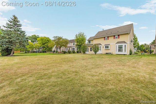 47197 Scarlet Drive, Novi, MI 48374