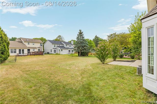 47197 Scarlet Drive, Novi, MI 48374