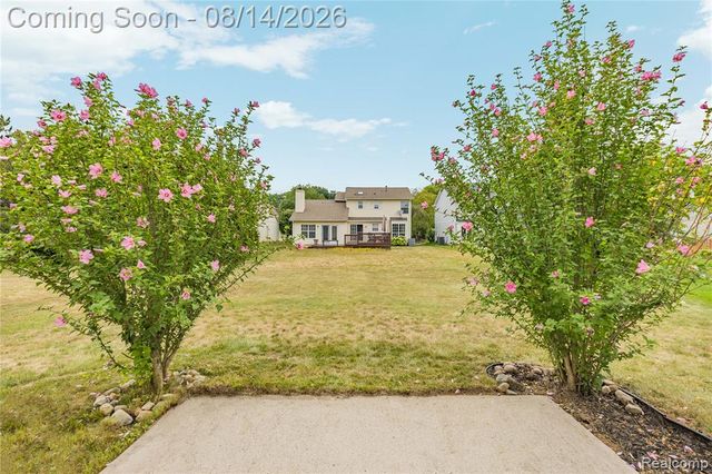 47197 Scarlet Drive, Novi, MI 48374
