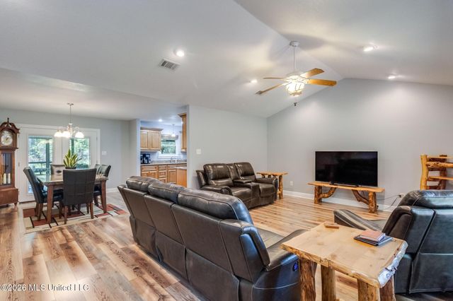 114 Campion Drive, Waveland, MS 39576