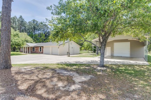 114 Campion Drive, Waveland, MS 39576