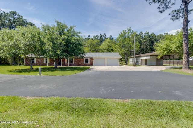 114 Campion Drive, Waveland, MS 39576