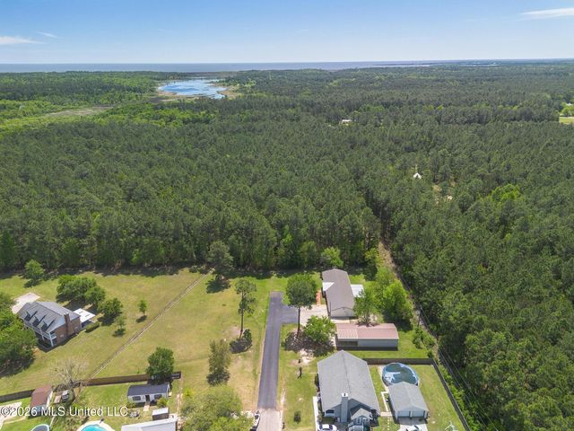 114 Campion Drive, Waveland, MS 39576