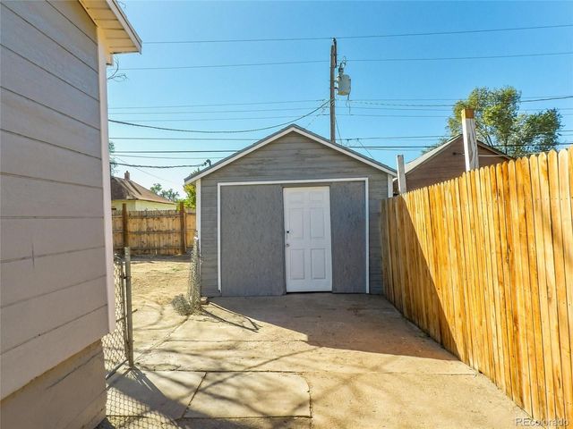 908 E 9th Street, Pueblo, CO 81001