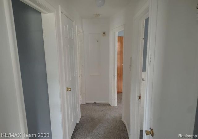 9527 Mettetal Street, Detroit, MI 48227