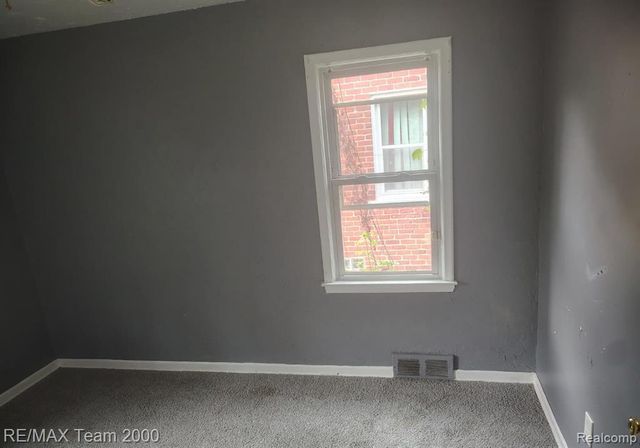 9527 Mettetal Street, Detroit, MI 48227