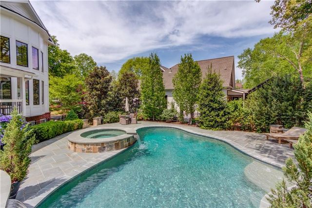 865 Allen Lake Lane, Suwanee, GA 30024
