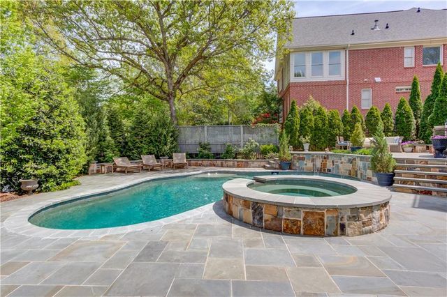865 Allen Lake Lane, Suwanee, GA 30024
