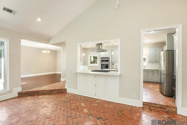 1839 Applewood Rd, Baton Rouge, LA 70808