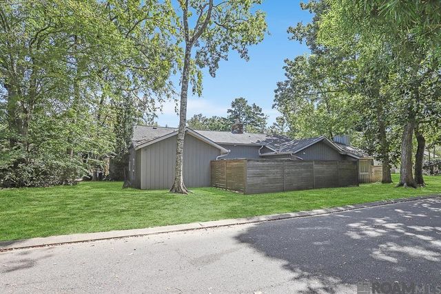 1839 Applewood Rd, Baton Rouge, LA 70808