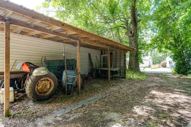 218 N Duplin Street, Wallace, NC 28466