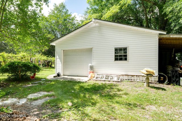 218 N Duplin Street, Wallace, NC 28466