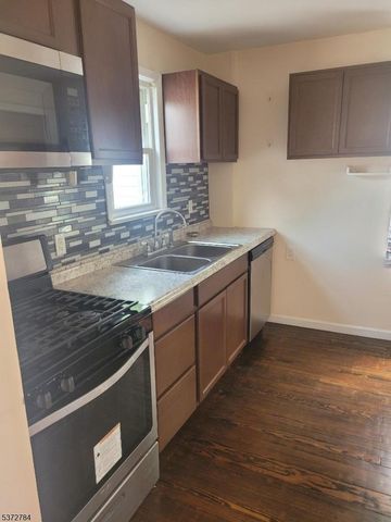 614 10Th St, Lyndhurst Twp., NJ 07071