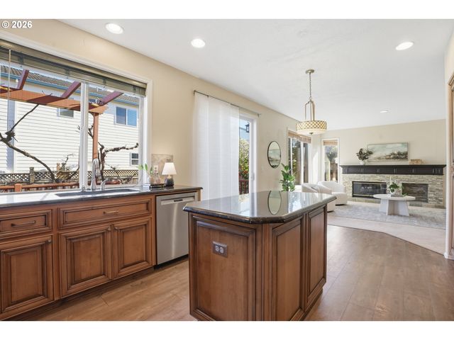 15971 Nw TRAKEHNER Way, Portland, OR 97229