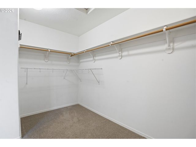 15971 Nw TRAKEHNER Way, Portland, OR 97229