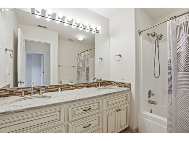 15971 Nw TRAKEHNER Way, Portland, OR 97229