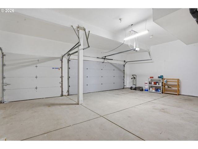 15971 Nw TRAKEHNER Way, Portland, OR 97229