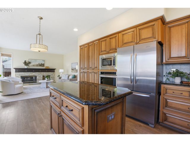 15971 Nw TRAKEHNER Way, Portland, OR 97229