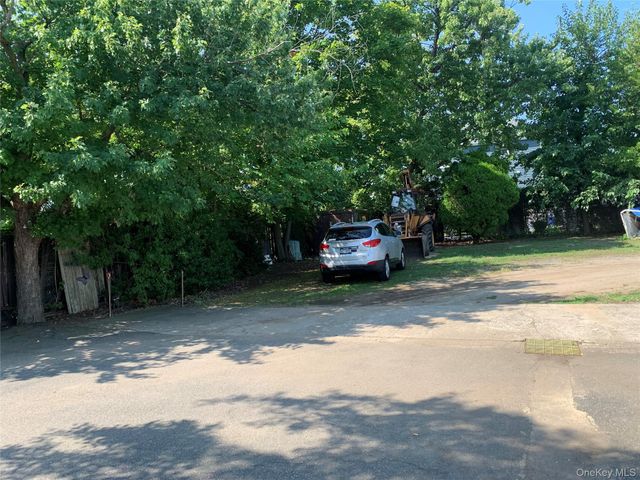 102-27 163, Howard Beach, NY 11414