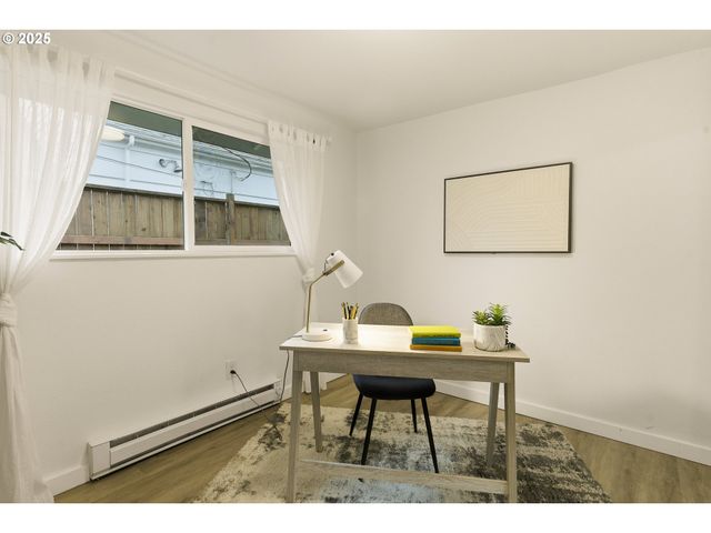 6414 Ne CLEVELAND Ave, Portland, OR 97211