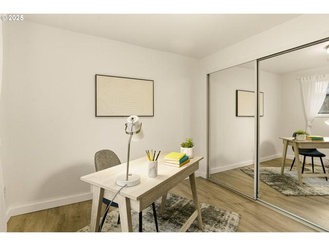 6414 Ne CLEVELAND Ave, Portland, OR 97211