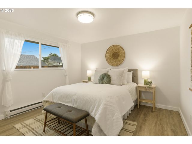 6414 Ne CLEVELAND Ave, Portland, OR 97211