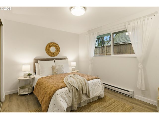 6414 Ne CLEVELAND Ave, Portland, OR 97211