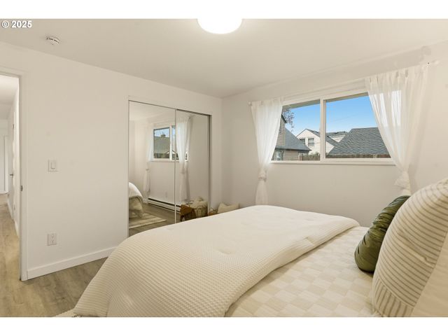 6414 Ne CLEVELAND Ave, Portland, OR 97211