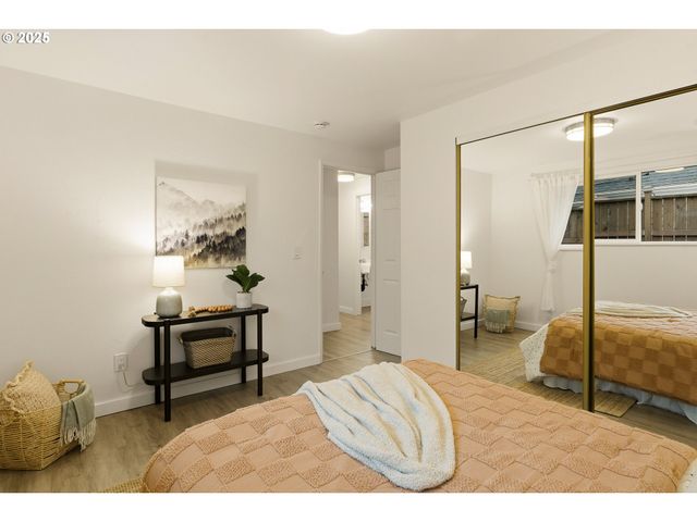 6414 Ne CLEVELAND Ave, Portland, OR 97211