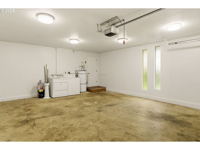 6414 Ne CLEVELAND Ave, Portland, OR 97211